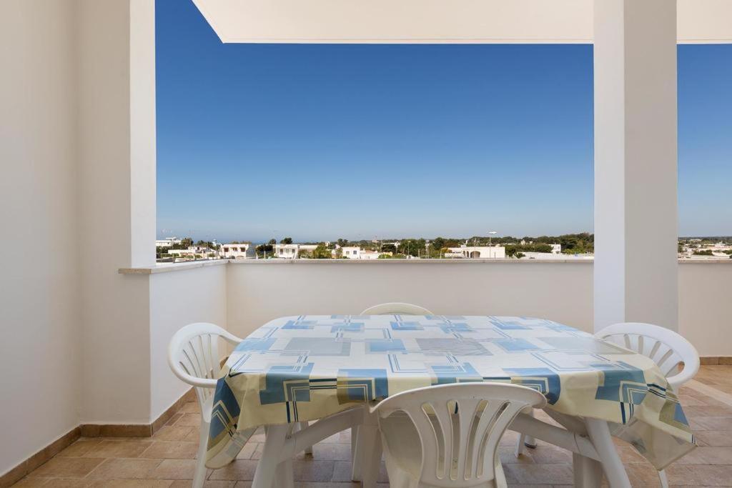 Casa Vacanza Mare Blu Torre Lapillo Exterior foto